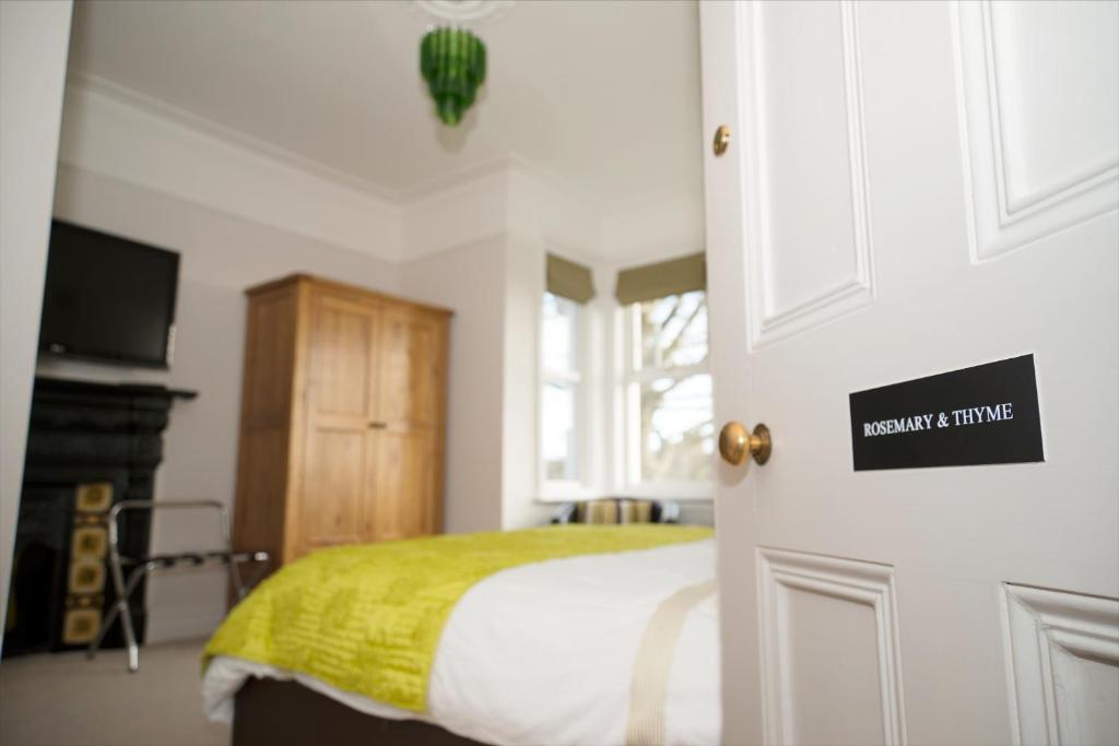 Number 97 Hotel Hastings Bilik gambar